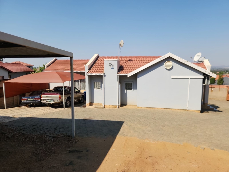 3 Bedroom Property for Sale in Tlhabane West North West